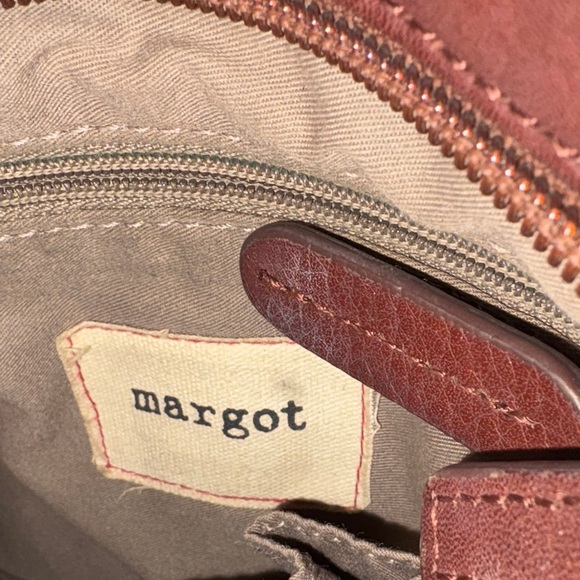 Margot Rich Brown Leather Messenger Bag - Picture 4 of 10